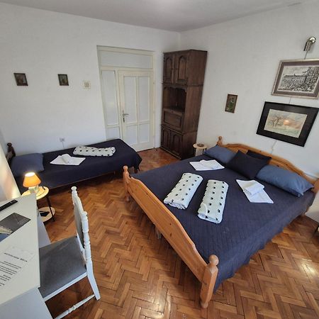 Prenociste Chardak Hotel Тузла Екстериор снимка