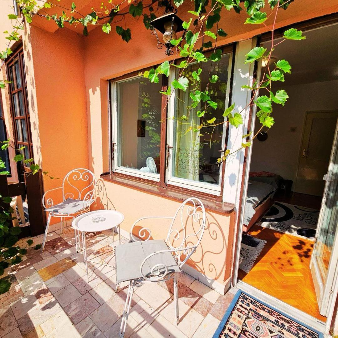 Prenociste Chardak Hotel Тузла Екстериор снимка