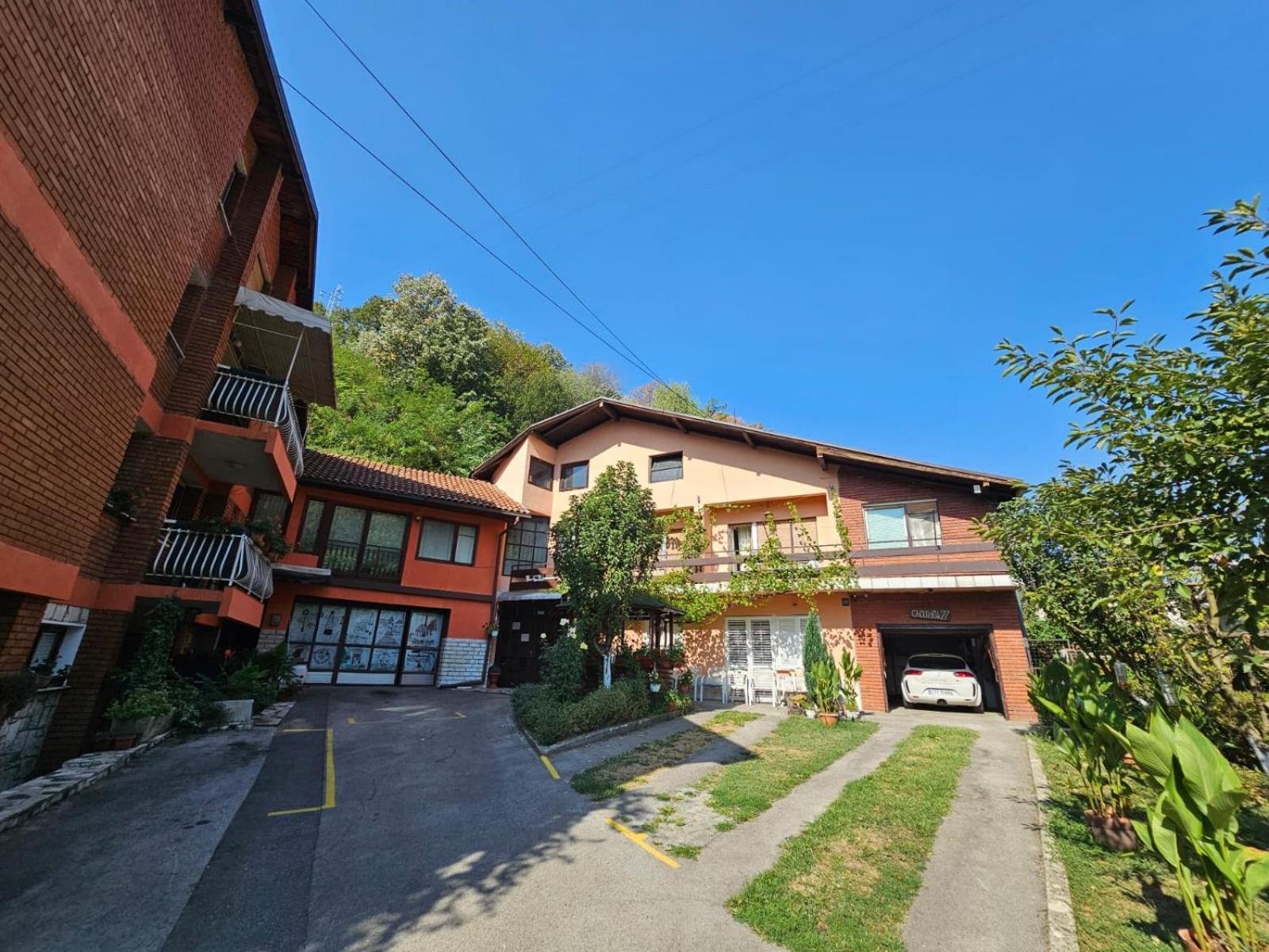 Prenociste Chardak Hotel Тузла Екстериор снимка