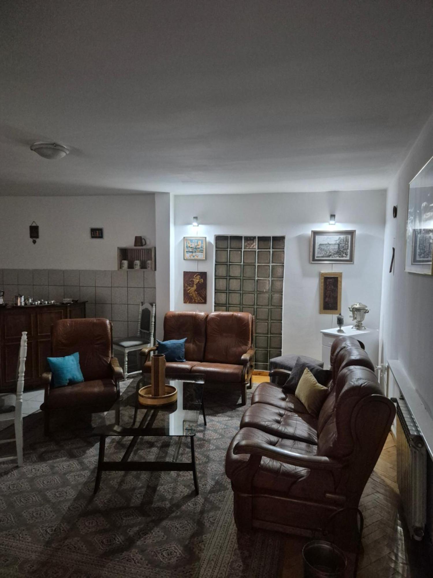 Prenociste Chardak Hotel Тузла Екстериор снимка