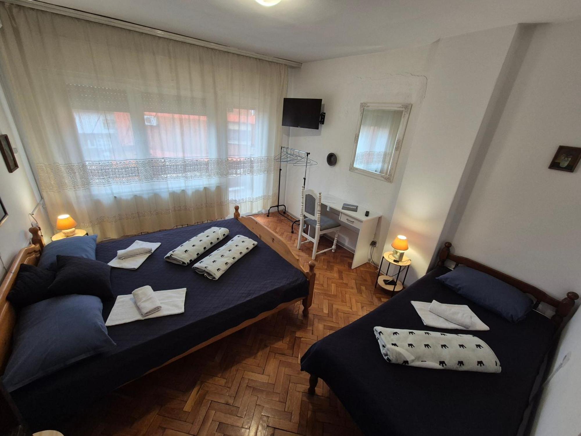 Prenociste Chardak Hotel Тузла Екстериор снимка