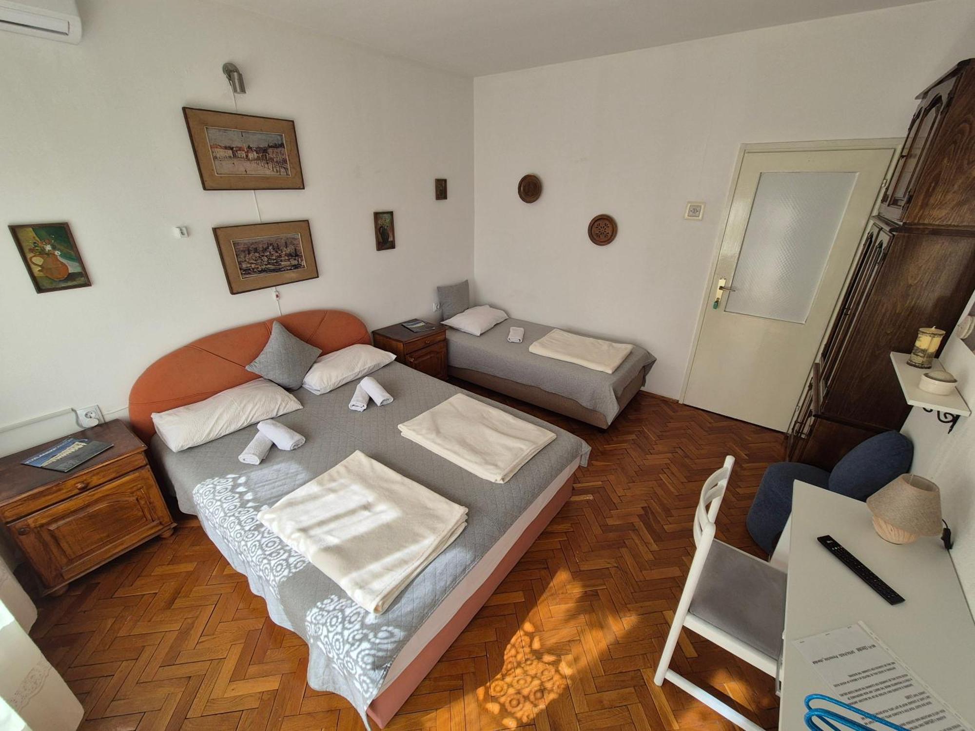 Prenociste Chardak Hotel Тузла Екстериор снимка