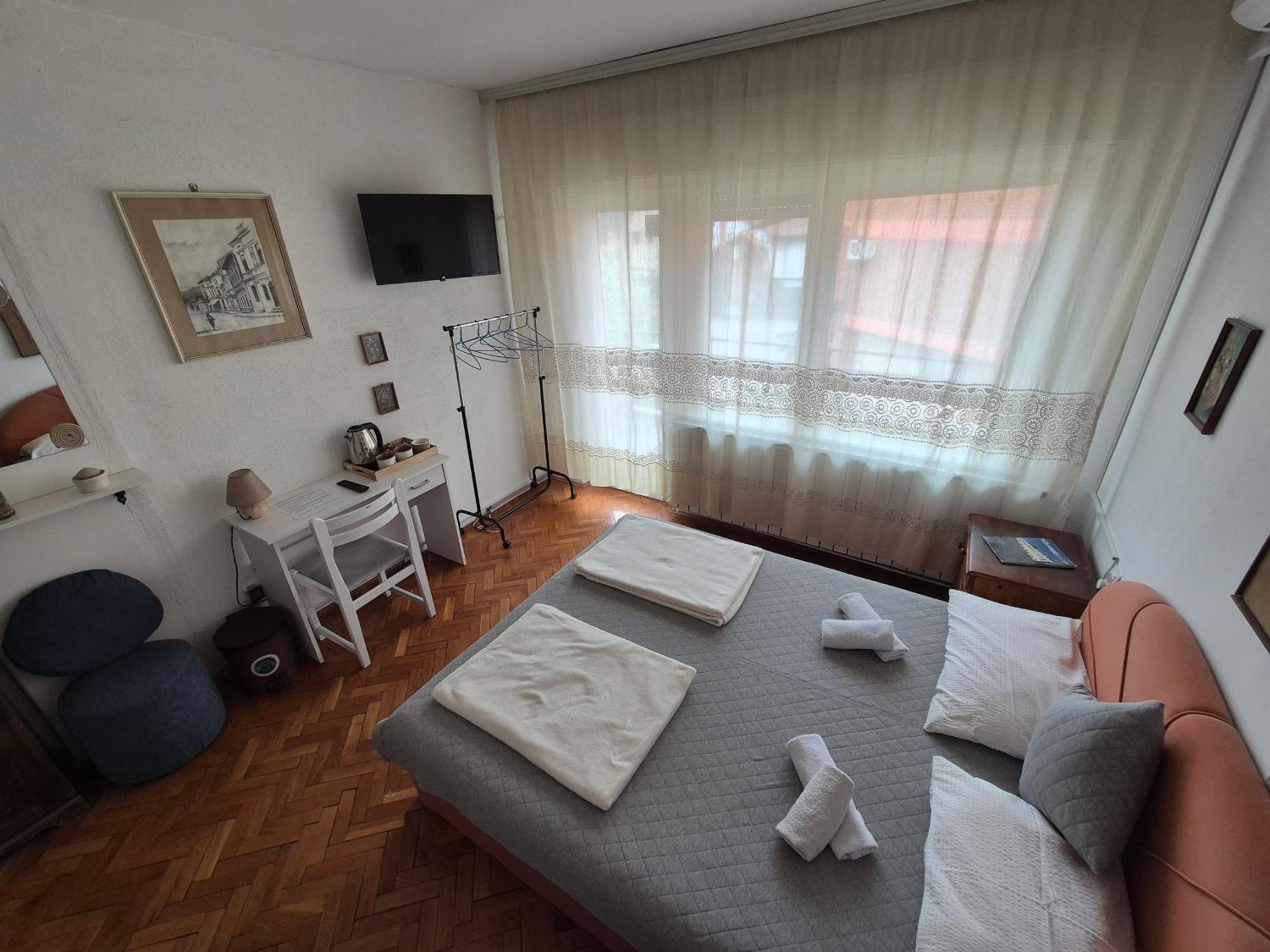 Prenociste Chardak Hotel Тузла Екстериор снимка
